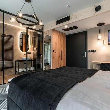 Aparthotel Zakopane 3* זקופאנה